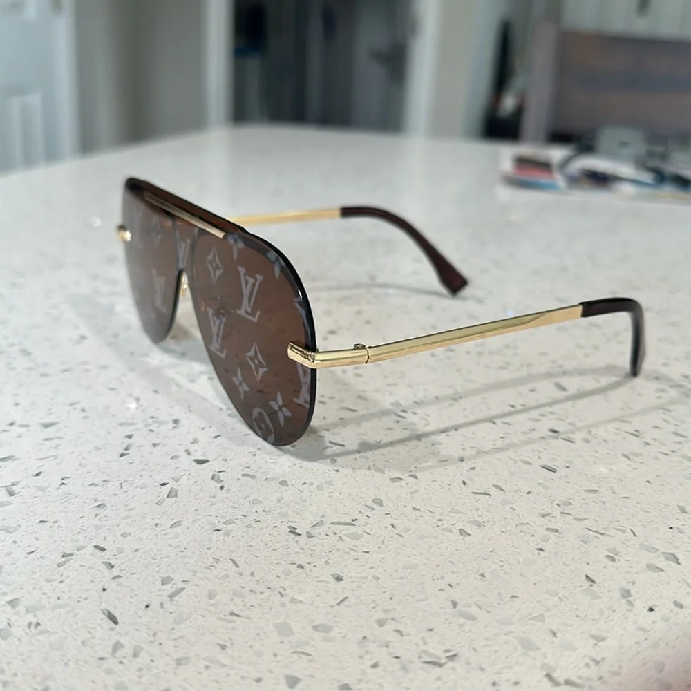 Sunglasses - Picture 3 of 3